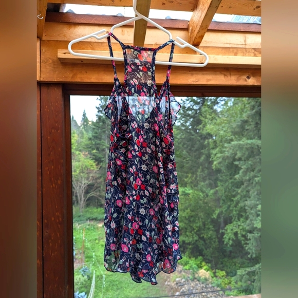 Gauzy floral camisole - Picture 2 of 3